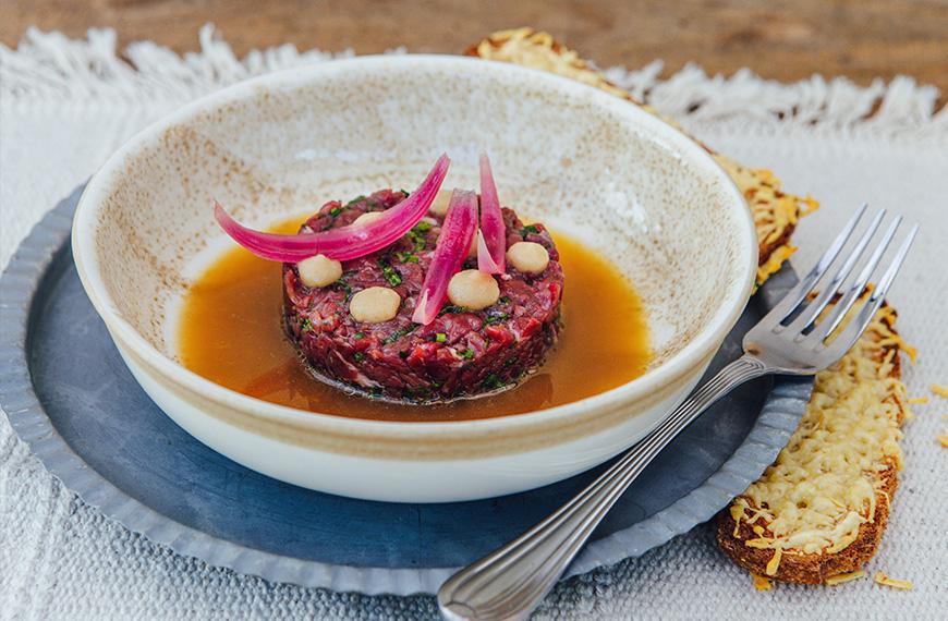 Tartare de bœuf façon soupe à l'oignon
