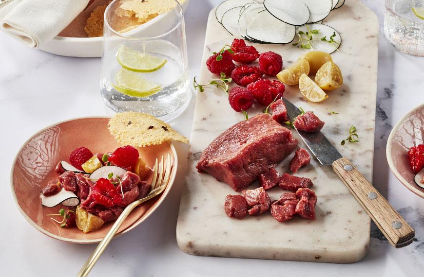 Tartare de cheval aux framboises et au citron confit