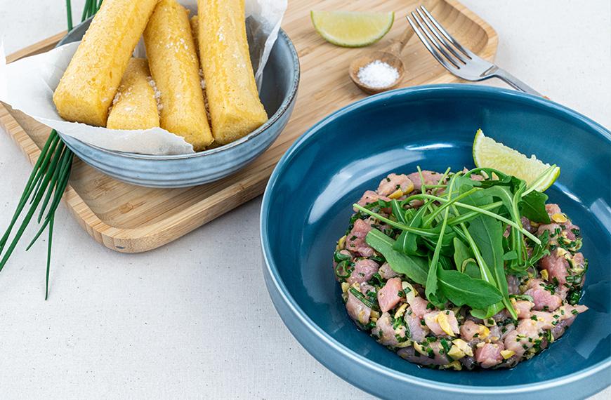 Tartare de veau aux olives, frites de panisse