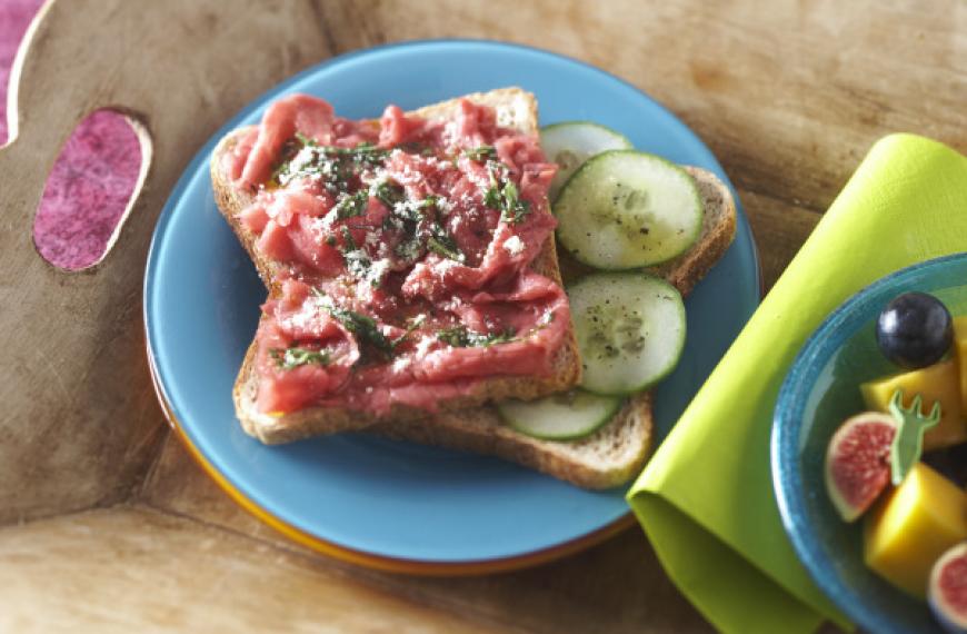 Tartines de carpaccio de boeuf Tartines de carpaccio de boeuf