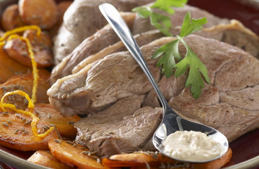 Tranche de gigot à la crème d’ail Tranche de gigot à la crème d’ail